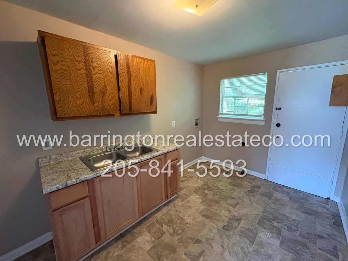 Photo - 1121 Alabama St