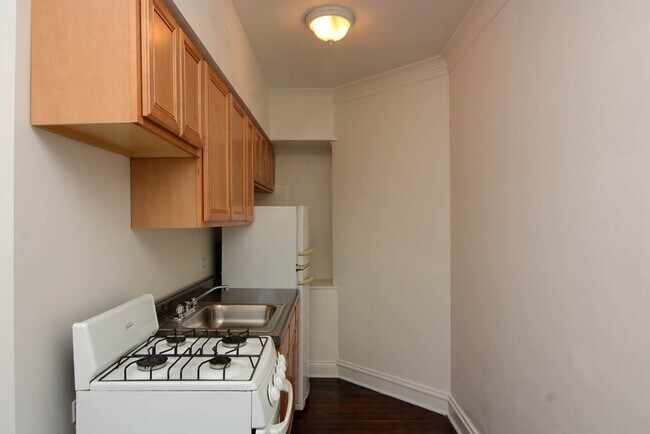 4752 N Paulina St Unidad 214