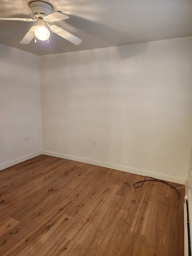 Photo - 1 bed 1 bath unit w/ shared laundry