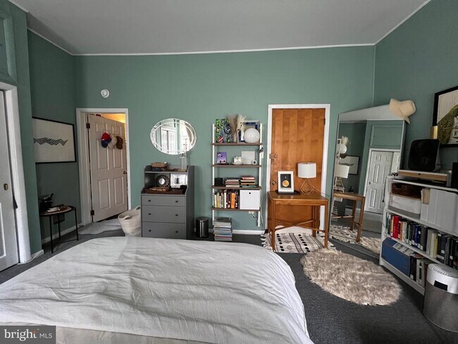 Photo - 861 N 26th St