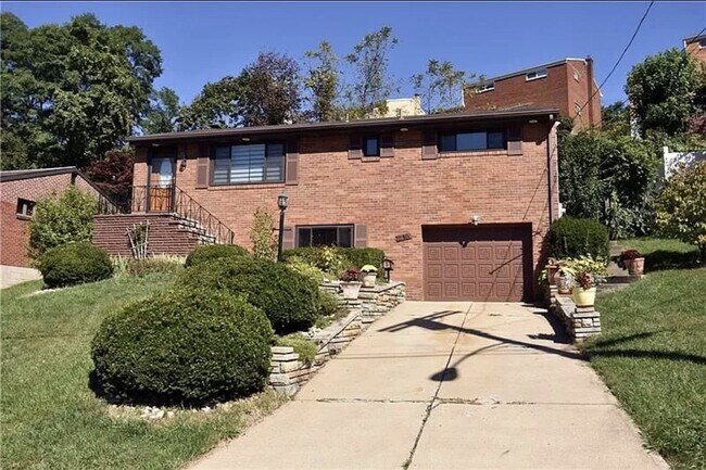 Photo - 216 Mira Ave