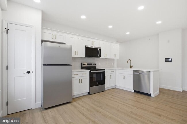 Photo - 100 W Front St Unit 2B