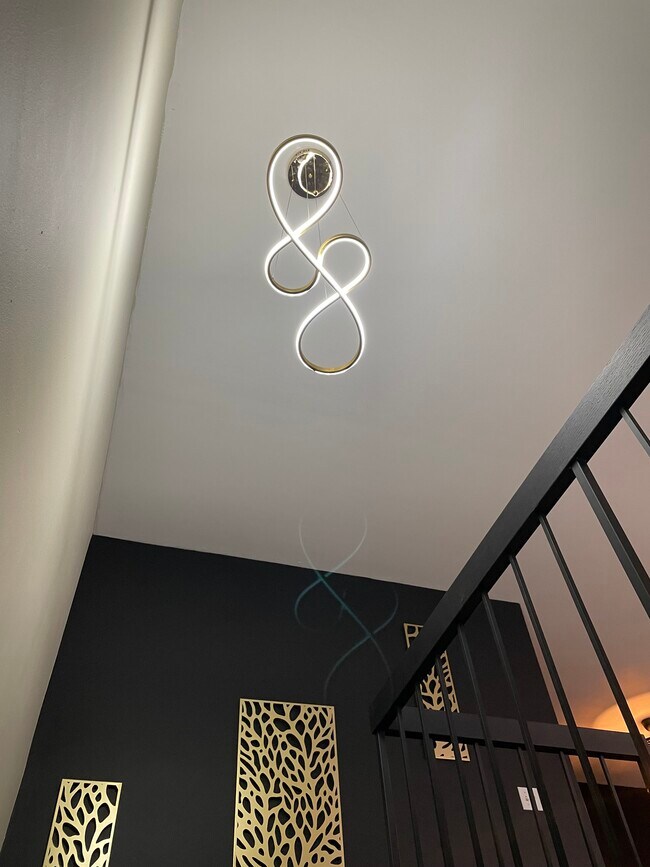 Photo - 458 Skokie Ln