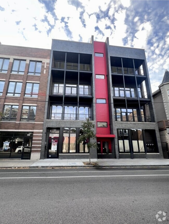 Building Photo - 1039 W Belmont Ave Rental