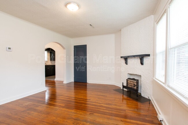 Building Photo - 621 N Broadview Ave Unit 613