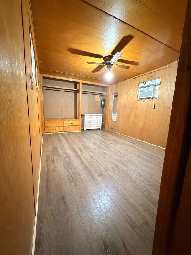 Photo - 254 Shoshone Ln