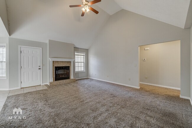 Photo - 112 N Peach Brook