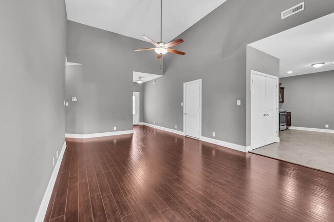 256 Azalea Dr