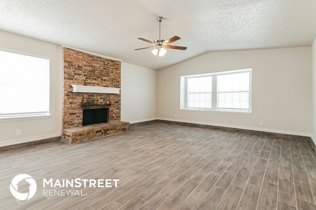 Photo - 2718 Holy Cross Ln