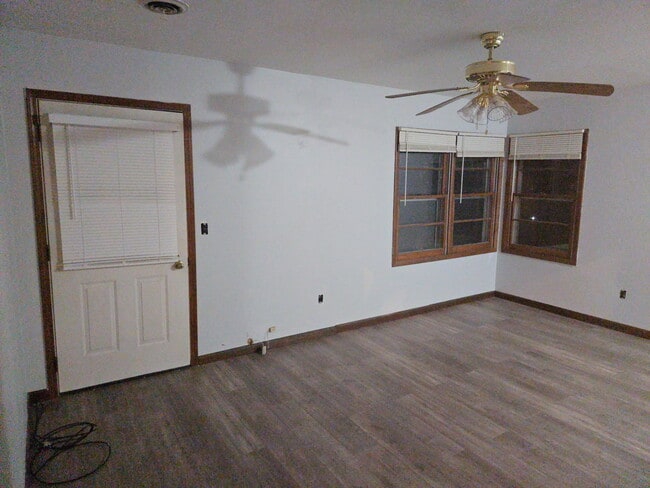 Photo - 605 W Bluff St