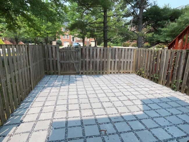 Photo - Gorgeous 3BR 2 full bath, 2 half bath end unit townhome located in the Woodmont Place community o...