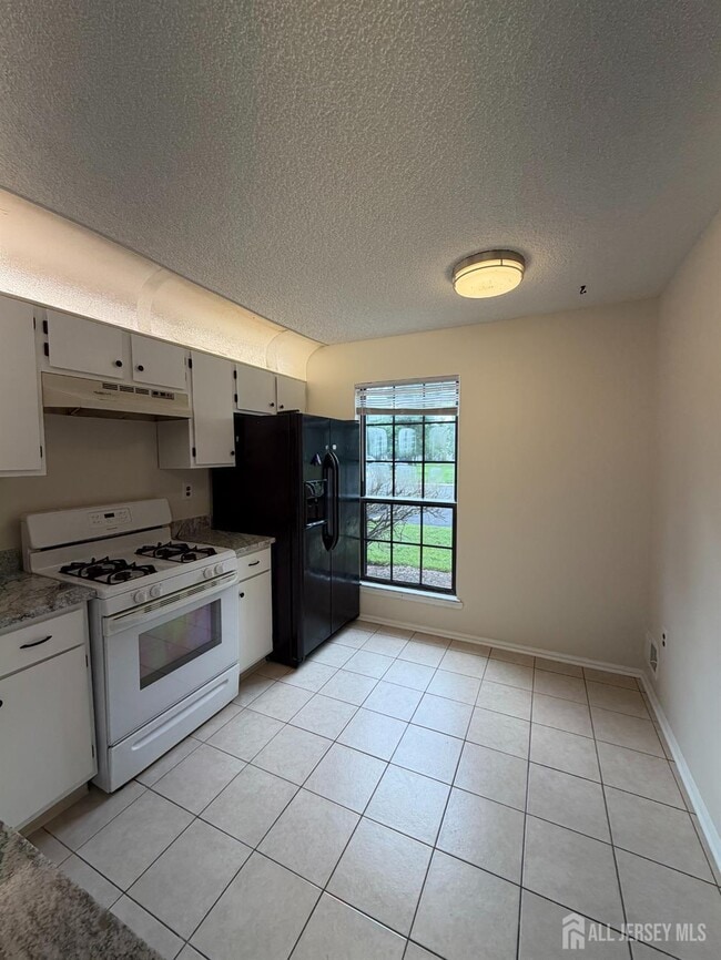 Photo - 118 Pear Tree Ln