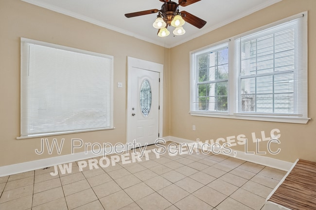 914-916 Hagan Ave