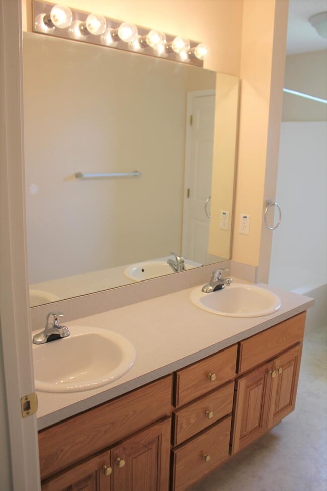 Photo - 8244 Torres St