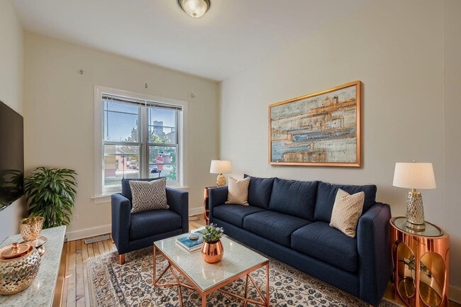 Photo - 2700 N Artesian Ave