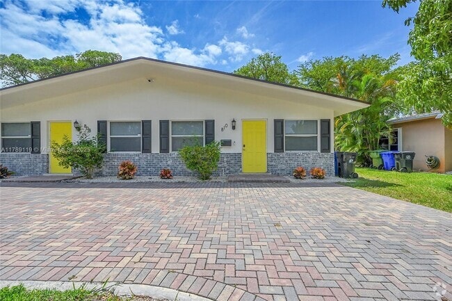 Building Photo - 810 SW 12th Ct Rental