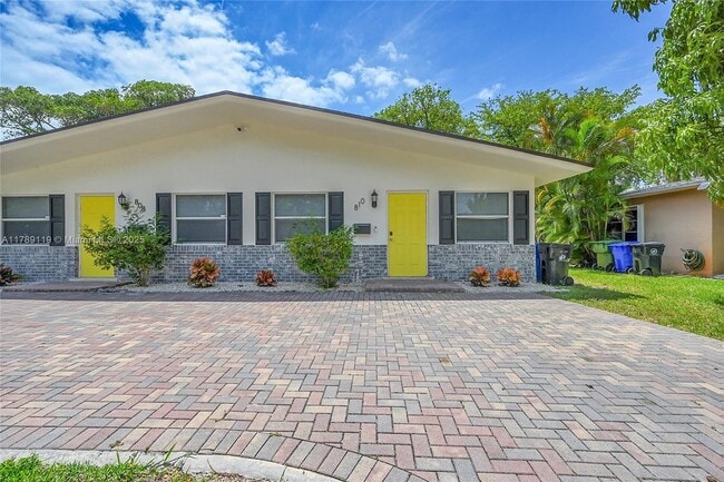 Photo - 810 SW 12th Ct House