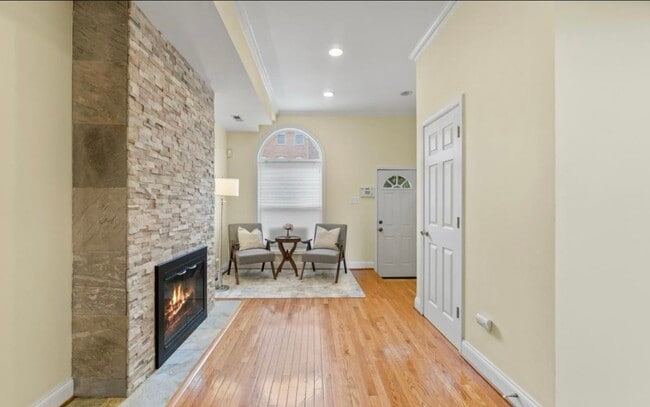 Photo - 128 W Fort Ave