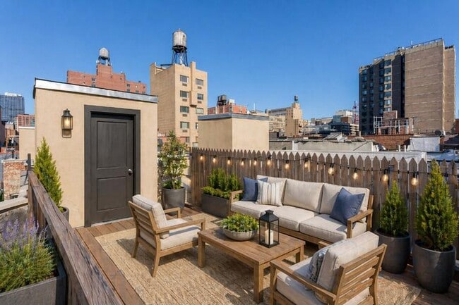 Photo - 219 E 28th St Unidad 5A