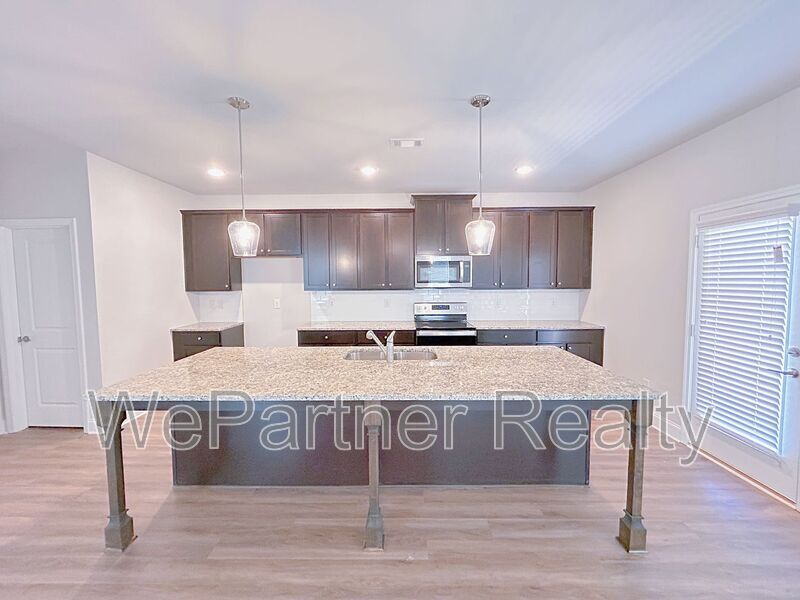 Photo - 2574 Mills Commons Drive