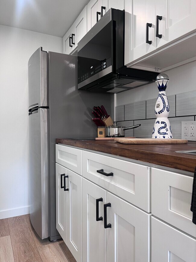 Building Photo - Wilos LLC Unit 12