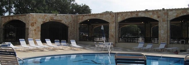 Building Photo - 21013 Highland Lake Dr