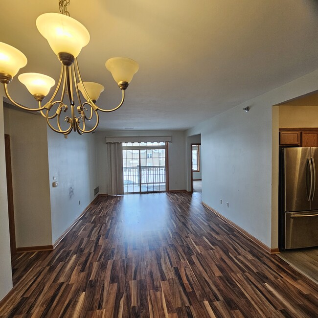 Building Photo - 16925 Stonewall Dr Unit #204