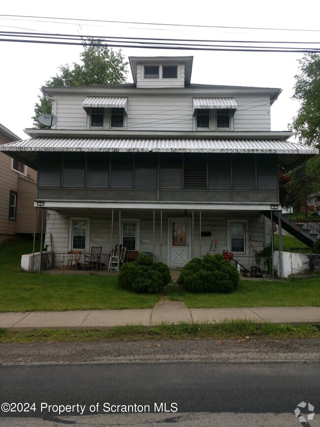 Building Photo - 9 Reservoir St Rental