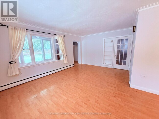 Photo - 19071 Leslie St