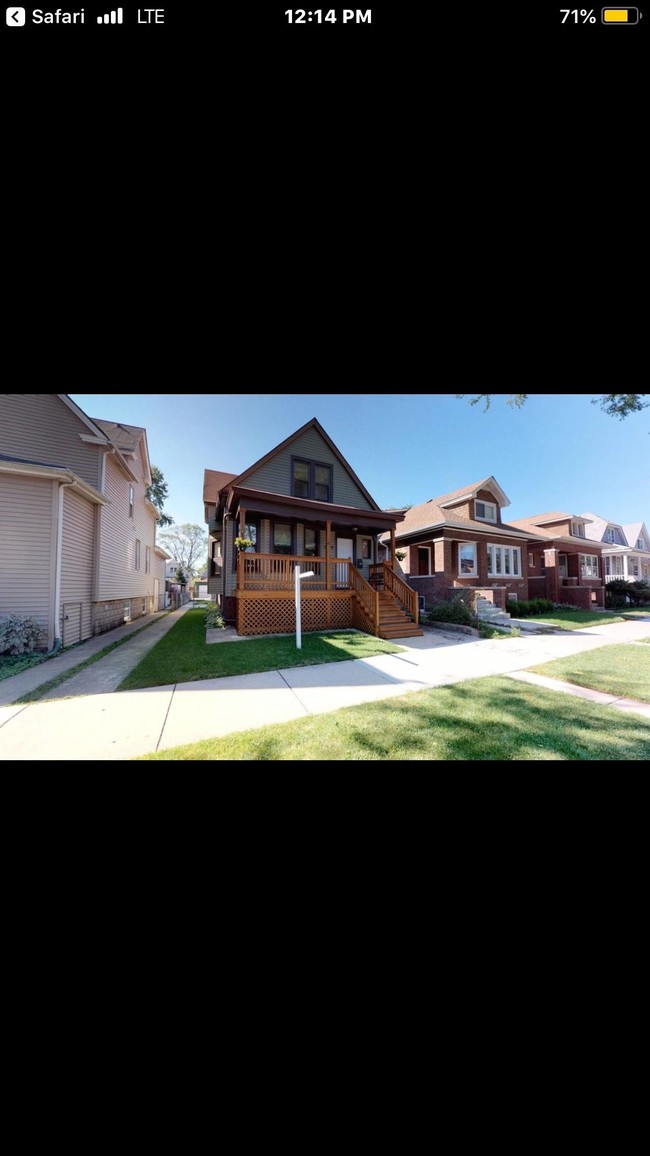 Photo - 5709 W Dakin St Unit 1st FLOOR