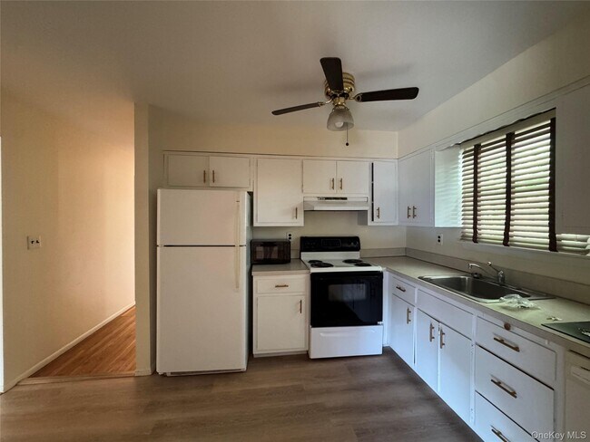 Photo - 29 Hendrick Ave Unit B