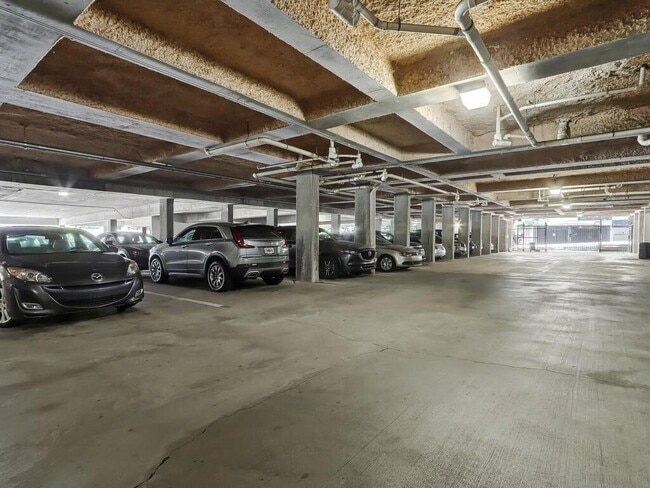 Photo - 1074 Peachtree Walk NE Unit B222