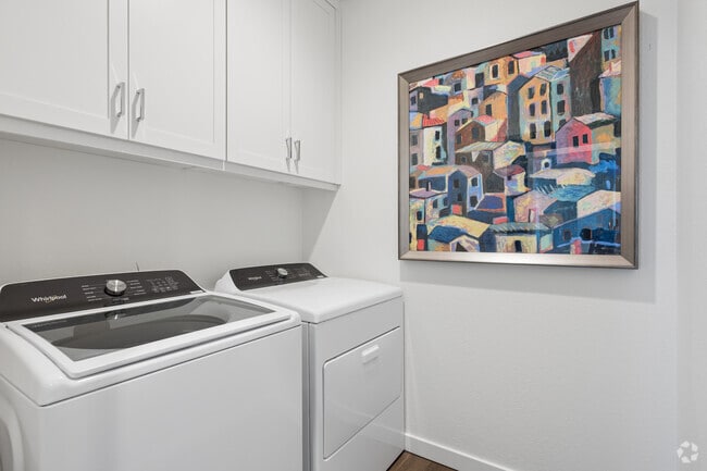 Plan 2 Alt 3BR, 2.5BA - 1,586SF - Laundry Room