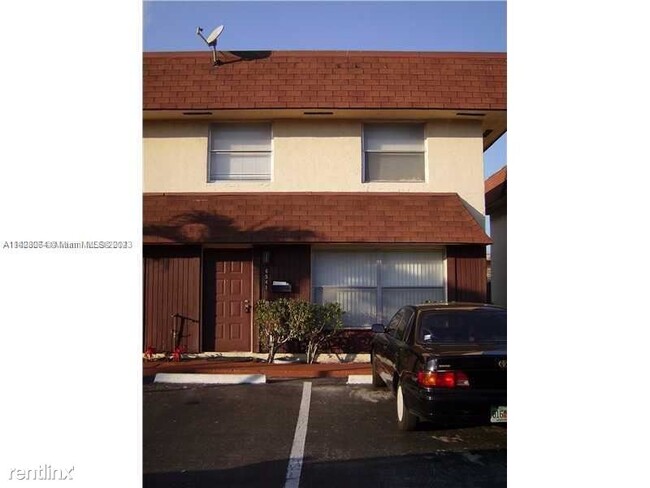 3 br, 2.5 bath Townhome - 6541 SW 41st Ct ... - 3 br, 2.5 bath Townhome - 6541 SW 41st Ct ...