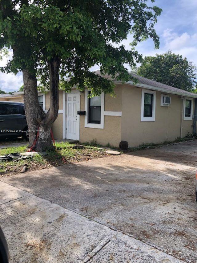 Building Photo - 2237 Taft St Rental