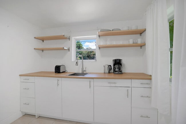 Photo - 975-977 Southwest 10th Street-GO ID1323981P Unit GO ID1323981P