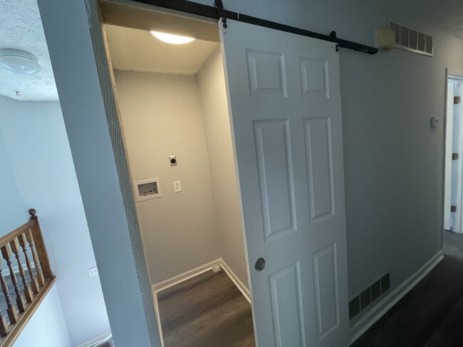 Photo - 3890 Nowlin Rd