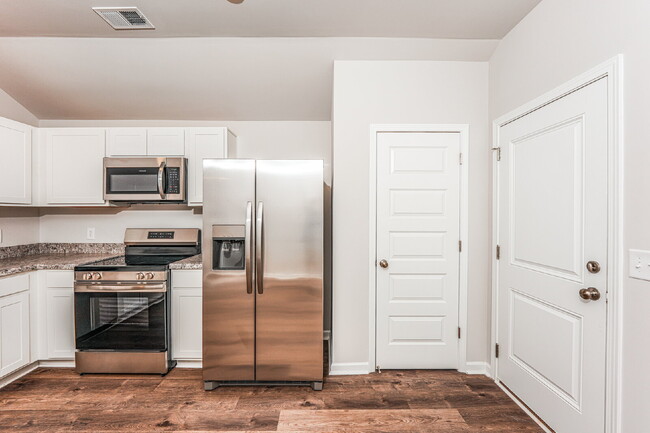 Photo - NEW CONSTRUCTION! Brand new 1 story home in Deer Brook Crossing.