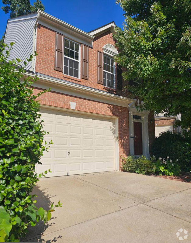 Building Photo - 8811 Carpenters Hall Dr Rental