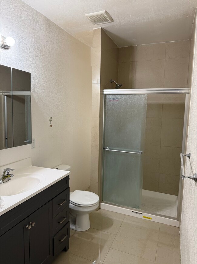 Photo - 146 N 300 E