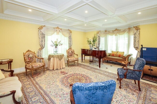 Photo - 10 Woodbourne Rd