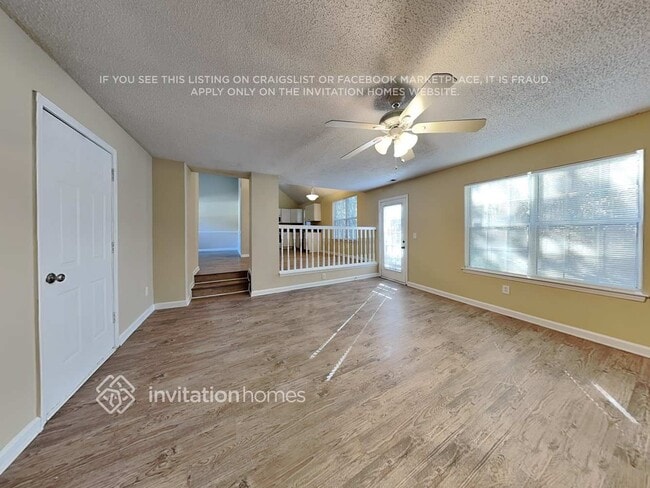 Photo - 335 Carrie Dr