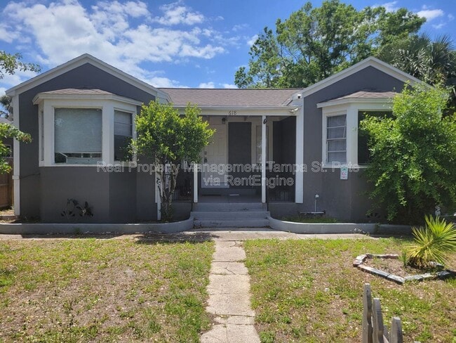 Building Photo - 618 17th Ave S Unit W