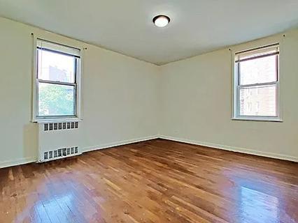 Photo - 5620 Netherland Ave