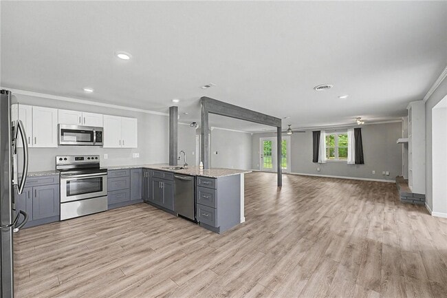 Photo - 1404 W Pine St