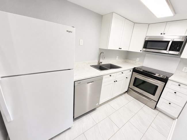 Building Photo - 9725 E Harvard Ave Unit Z396