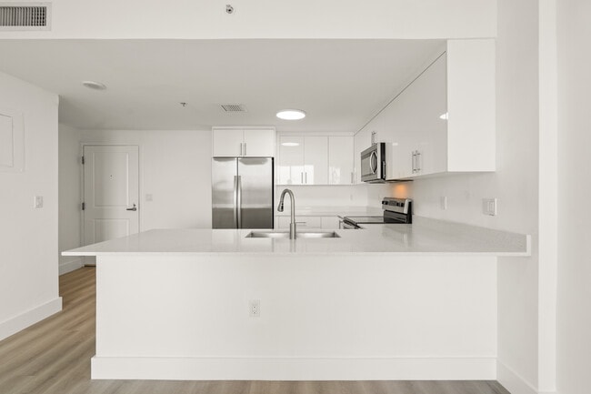 Photo - 1250 S Miami Ave Unidad # 2409