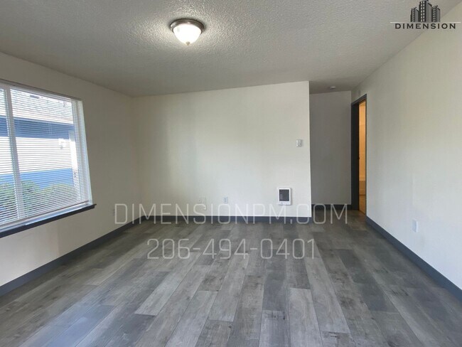 Photo - 5207 66th St W Unidad 1