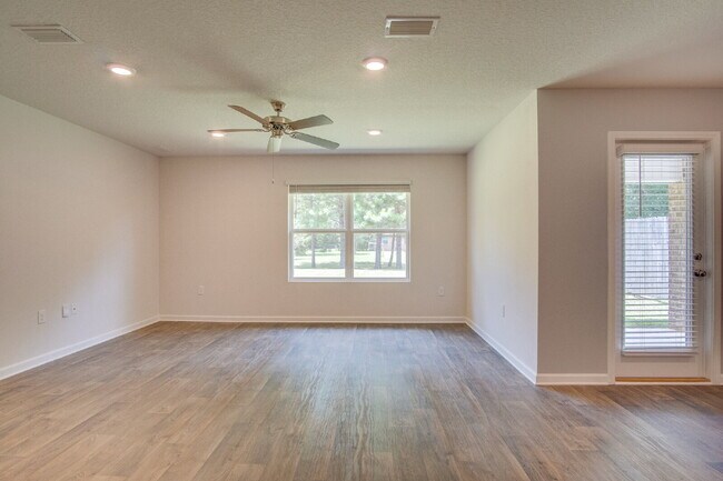 Photo - 4BR Home Near Shopping & Navy Federal – $2...