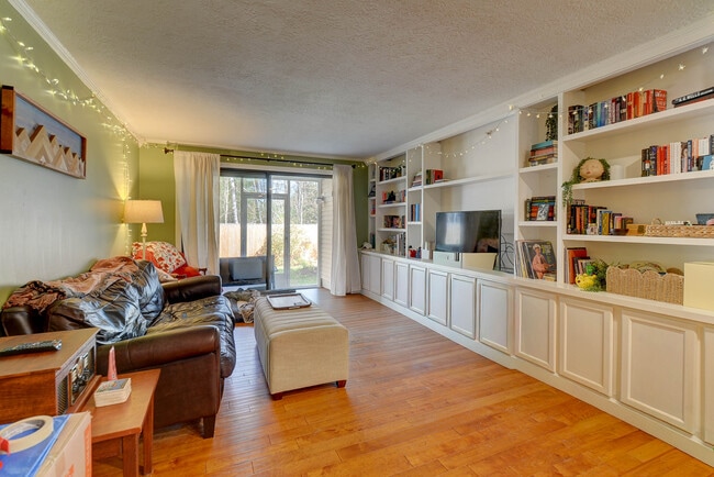 Photo - 19 Saco St Unit 53